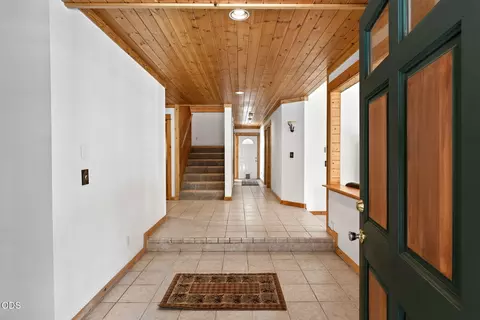 Entry Way - 17171 Spring River Rd, Bend, OR 97707 photo 1 of 3