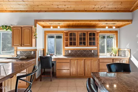Kitchen - 17171 Spring River Rd, Bend, OR 97707 photo 5 of 6
