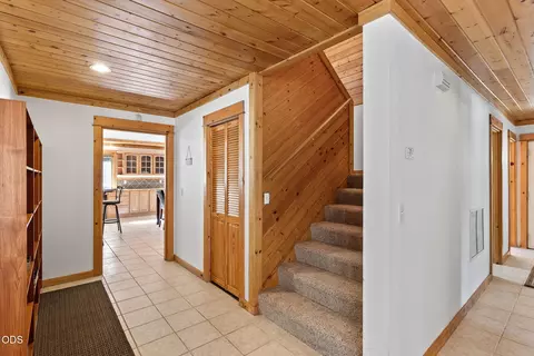 Entry Way - 17171 Spring River Rd, Bend, OR 97707 photo 3 of 3