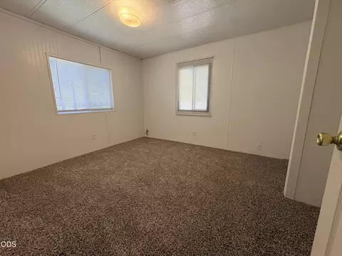 Bedroom - 52920 Forest Rd, La Pine, OR 97739 photo 1 of 2