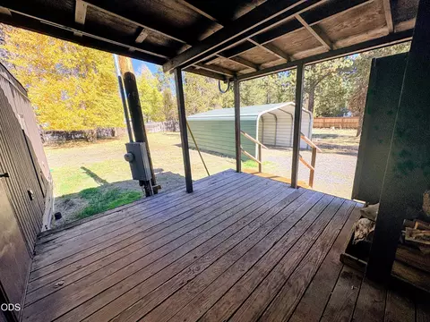 Exterior - 52920 Forest Rd, La Pine, OR 97739 photo 4 of 6
