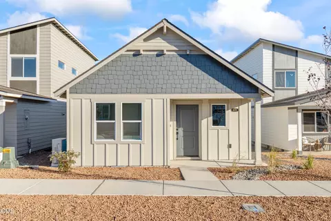 4123 SW Pumice Ave #102, Redmond, OR 97756