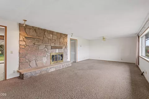 Living - 2567 Marcola Rd, Springfield, OR 97477 photo 1 of 5