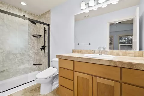 Bath - 61419 Sunbrook Dr, Bend, OR 97702 photo 2 of 3
