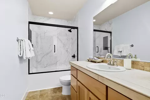 Bath - 61419 Sunbrook Dr, Bend, OR 97702 photo 3 of 3