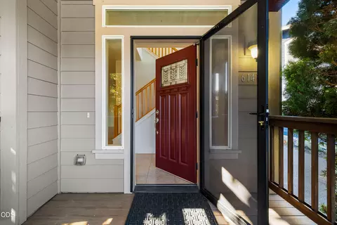 Entry Way - 61419 Sunbrook Dr, Bend, OR 97702 photo 2 of 4