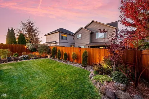 Exterior - 3108 NE Marea Dr, Bend, OR 97701 photo 12 of 13