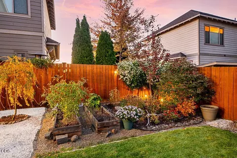 Exterior - 3108 NE Marea Dr, Bend, OR 97701 photo 13 of 13
