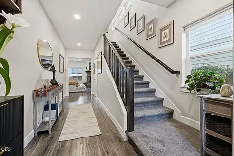 Entry Way - 3108 NE Marea Dr, Bend, OR 97701 photo 1 of 3