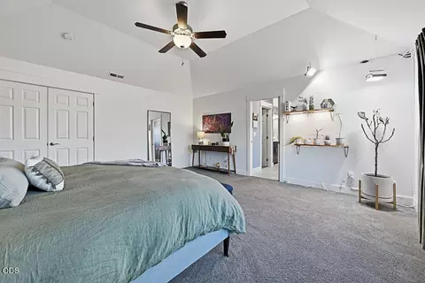 Bedroom - 3108 NE Marea Dr, Bend, OR 97701 photo 4 of 6