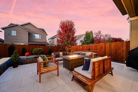 Exterior - 3108 NE Marea Dr, Bend, OR 97701 photo 10 of 13