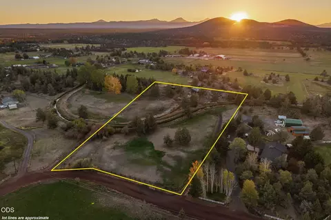 1155 SW 53rd St, Redmond, OR 97756