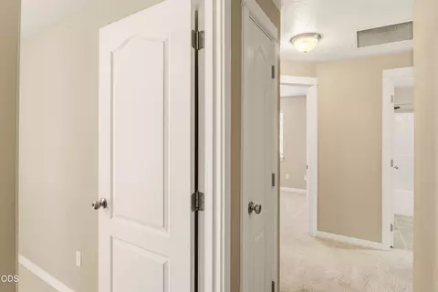 Entry Way - 56085 Marsh Hawk Rd, Bend, OR 97707 photo 2 of 2