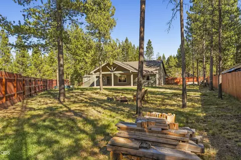 Exterior - 56085 Marsh Hawk Rd, Bend, OR 97707 photo 7 of 16