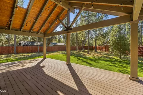 Exterior - 56085 Marsh Hawk Rd, Bend, OR 97707 photo 5 of 16