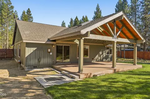 Exterior - 56085 Marsh Hawk Rd, Bend, OR 97707 photo 14 of 16