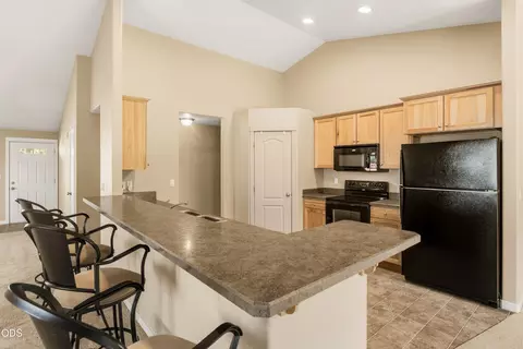 Kitchen - 56085 Marsh Hawk Rd, Bend, OR 97707 photo 1 of 4