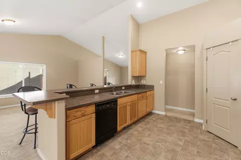 Kitchen - 56085 Marsh Hawk Rd, Bend, OR 97707 photo 3 of 4