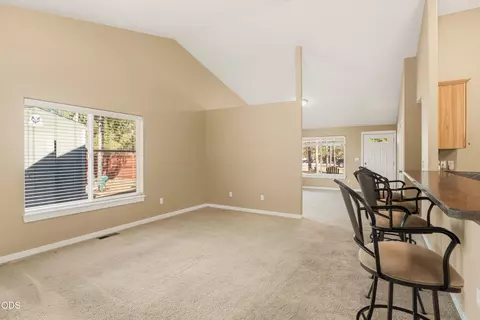 Living - 56085 Marsh Hawk Rd, Bend, OR 97707 photo 5 of 6