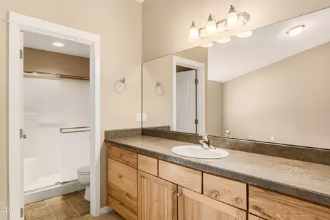 Bath - 56085 Marsh Hawk Rd, Bend, OR 97707 photo 2 of 2