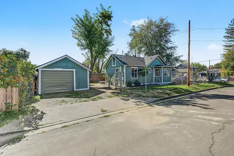 714 Narregan St, Medford, OR 97501