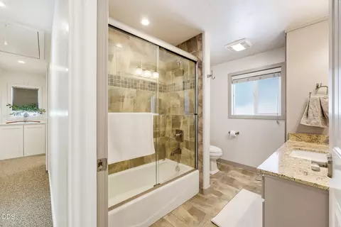 Bath - 995 Upper Applegate Rd, Jacksonville, OR 97530 photo 3 of 5