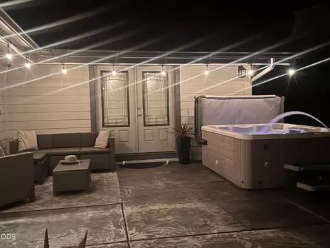 Exterior - 995 Upper Applegate Rd, Jacksonville, OR 97530 photo 12 of 22