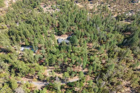 View/Area - 995 Upper Applegate Rd, Jacksonville, OR 97530 photo 5 of 5