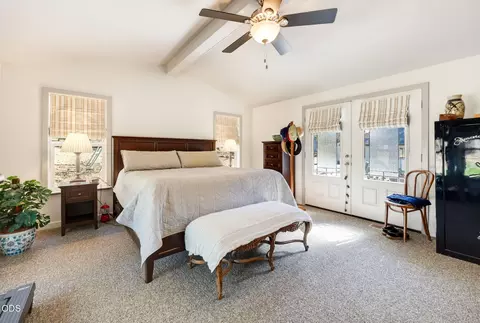 Bedroom - 995 Upper Applegate Rd, Jacksonville, OR 97530 photo 5 of 7