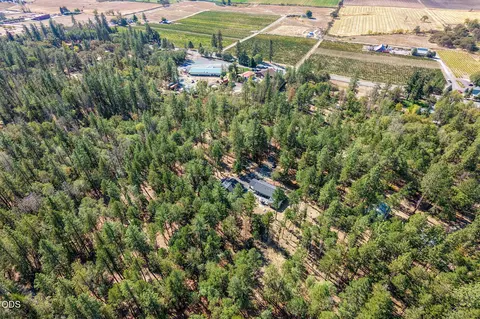 View/Area - 995 Upper Applegate Rd, Jacksonville, OR 97530 photo 3 of 5