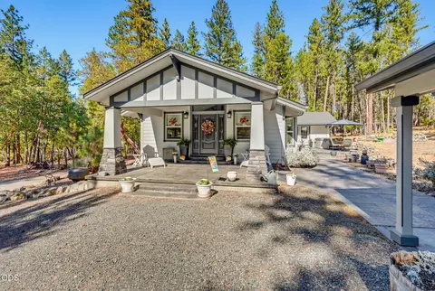 Exterior - 995 Upper Applegate Rd, Jacksonville, OR 97530 photo 4 of 22