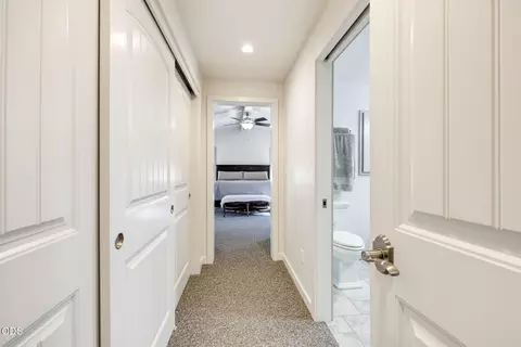 Entry Way - 995 Upper Applegate Rd, Jacksonville, OR 97530 photo 2 of 2