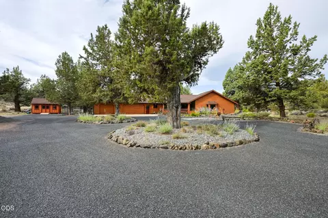 Exterior - 64417 Mcgrath Rd, Bend, OR 97701 photo 2 of 21