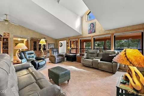 Living - 64417 Mcgrath Rd, Bend, OR 97701 photo 4 of 4