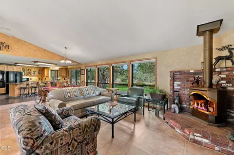 Living - 64417 Mcgrath Rd, Bend, OR 97701 photo 1 of 4