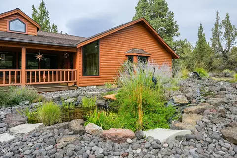 Exterior - 64417 Mcgrath Rd, Bend, OR 97701 photo 4 of 21
