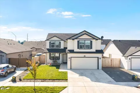 3688 Carlin Dr, Medford, OR 97504