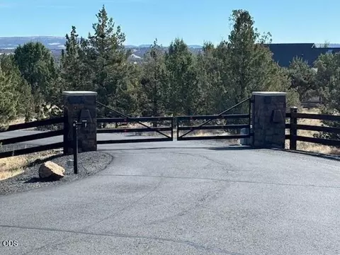9777 SE Odessa Rd, Prineville, OR 97754