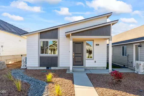 3996 SW Obsidian Pl #138, Redmond, OR 97756