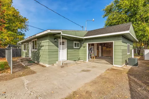 5831 Mack Ave, Klamath Falls, OR 97603