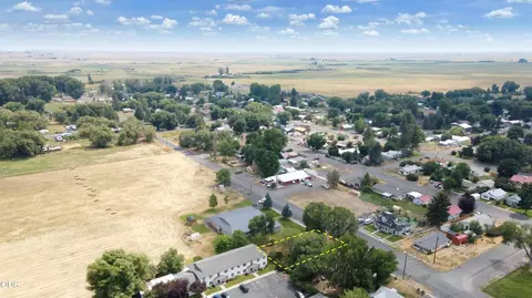 428 E Washington St, Burns, OR 97720 photo 8