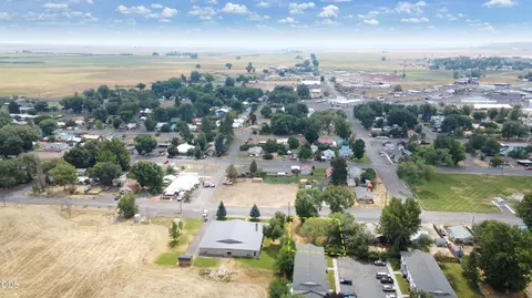 428 E Washington St, Burns, OR 97720 photo 9