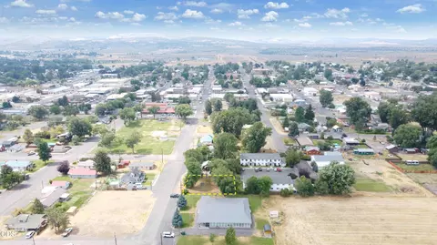 428 E Washington St, Burns, OR 97720 photo 11
