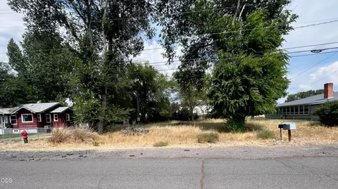 428 E Washington St, Burns, OR 97720 photo 18