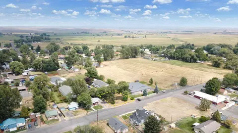 428 E Washington St, Burns, OR 97720 photo 6