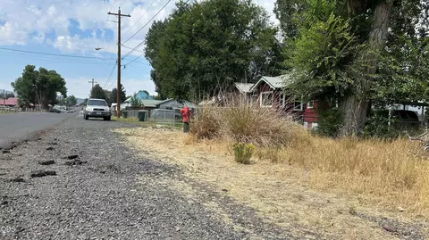 428 E Washington St, Burns, OR 97720 photo 21