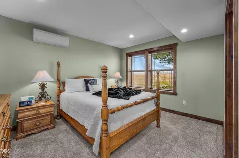 Bedroom - 43628 Coombs Canyon Rd, Pendleton, OR 97801 photo 7 of 10