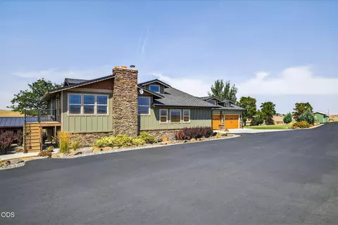 Exterior - 43628 Coombs Canyon Rd, Pendleton, OR 97801 photo 3 of 32