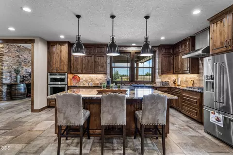 Kitchen - 43628 Coombs Canyon Rd, Pendleton, OR 97801 photo 1 of 7
