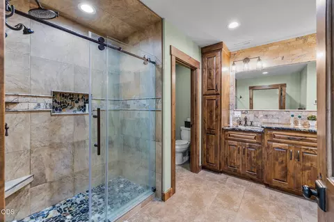 Bath - 43628 Coombs Canyon Rd, Pendleton, OR 97801 photo 5 of 5